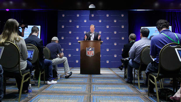 roger-goodell-nfl-owners-meeting.jpg